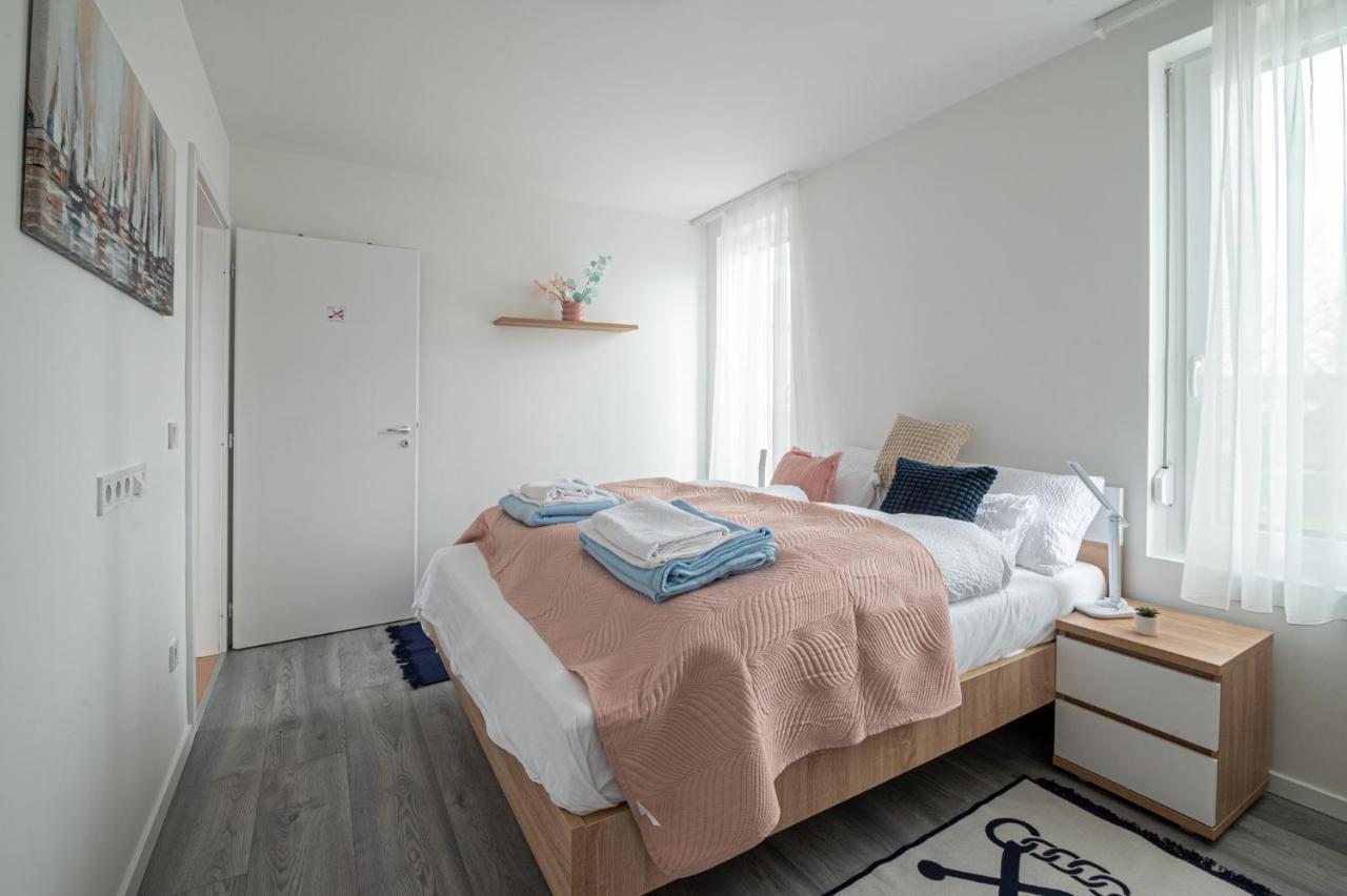 Roze Blue Design Apartments Csopak Ngoại thất bức ảnh
