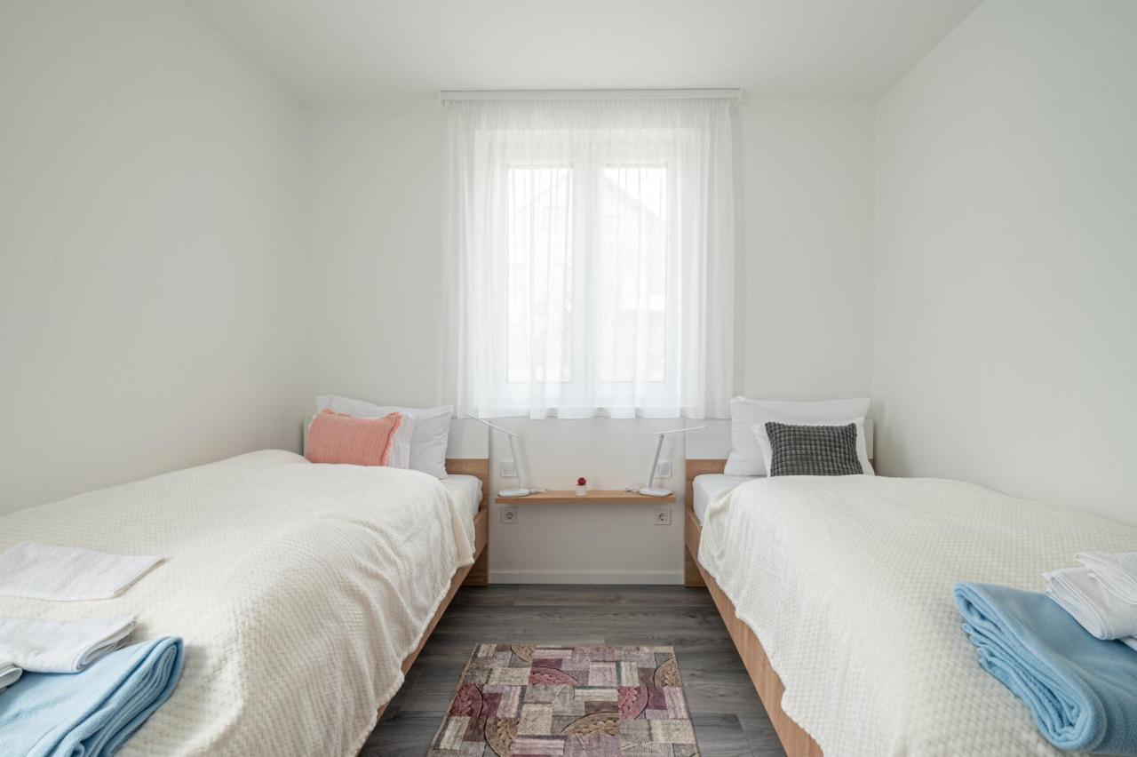 Roze Blue Design Apartments Csopak Ngoại thất bức ảnh