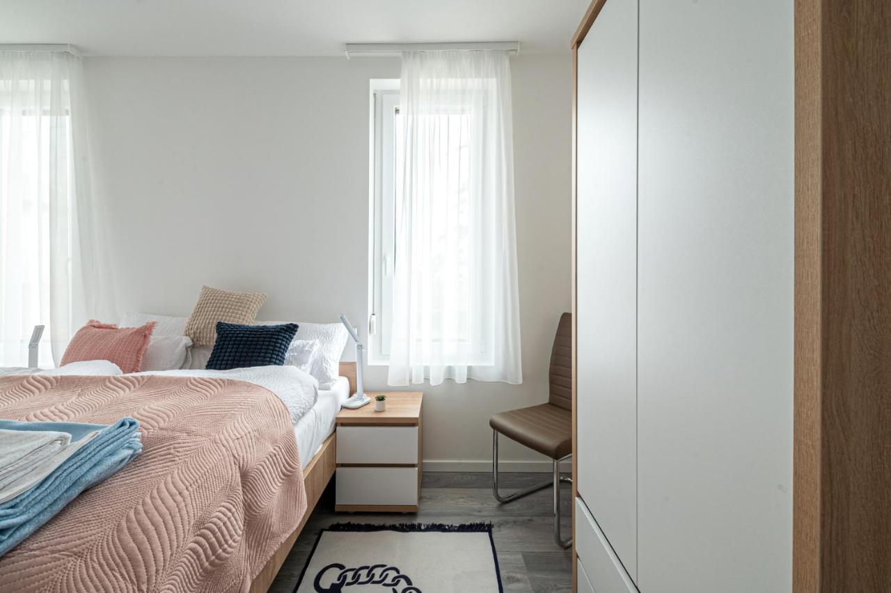 Roze Blue Design Apartments Csopak Ngoại thất bức ảnh