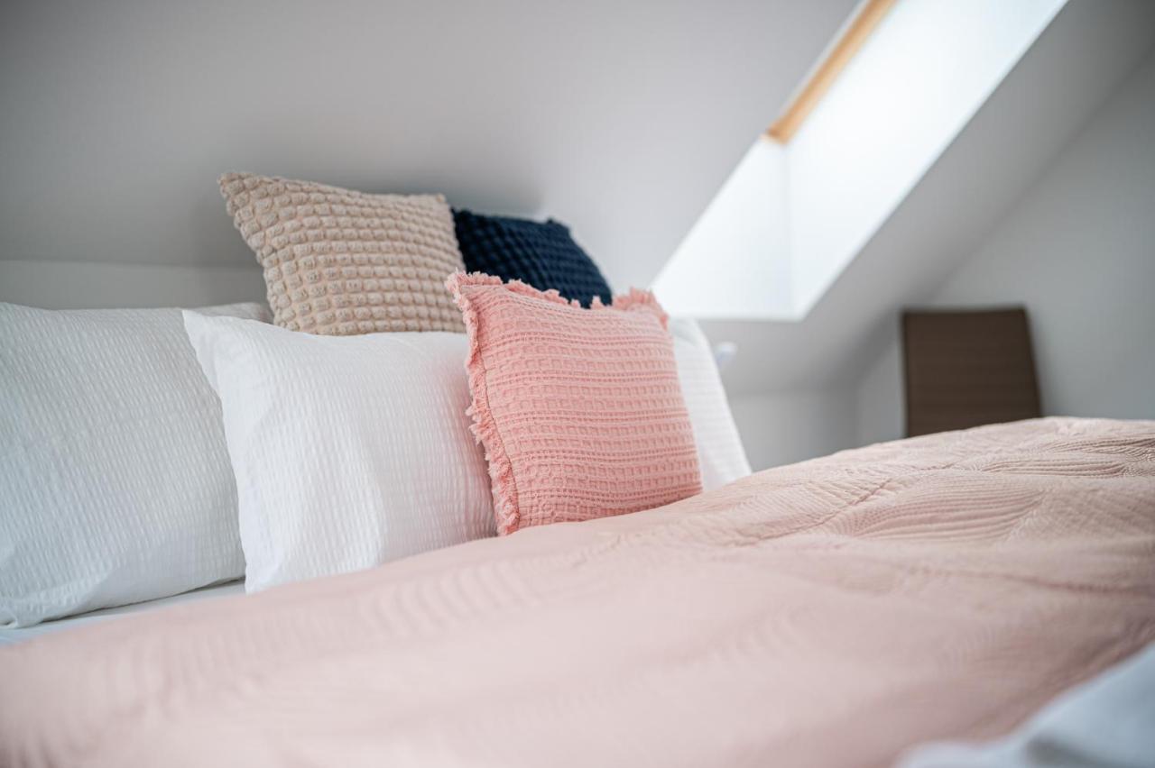 Roze Blue Design Apartments Csopak Ngoại thất bức ảnh
