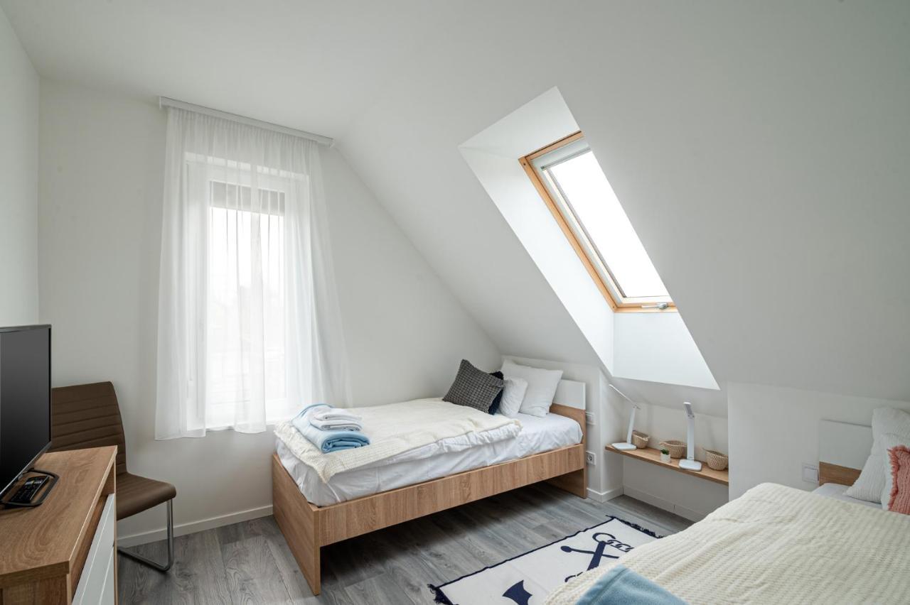 Roze Blue Design Apartments Csopak Ngoại thất bức ảnh