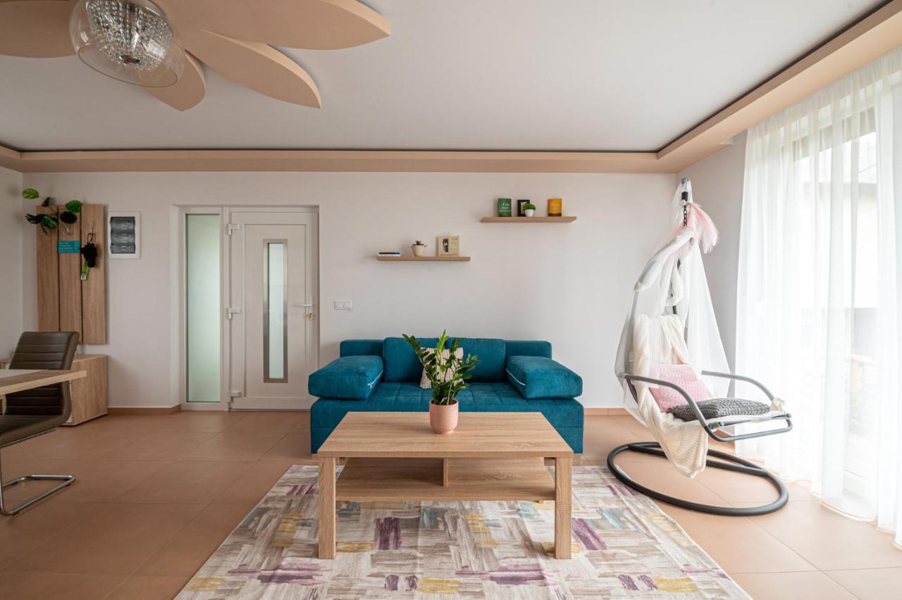 Roze Blue Design Apartments Csopak Ngoại thất bức ảnh